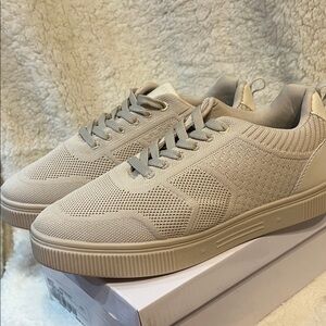 IDIFU Women's Beige Athletic Shoes